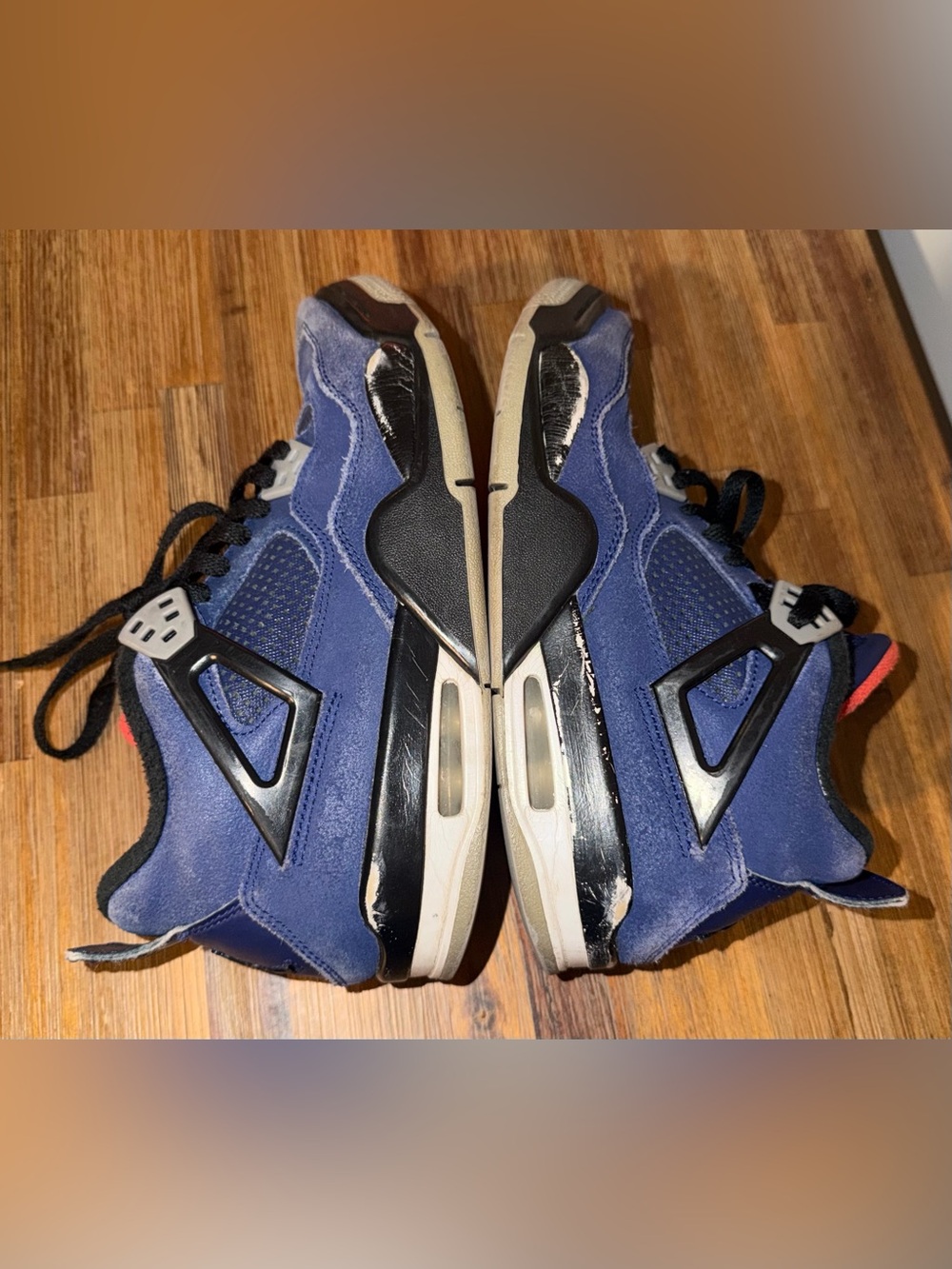 Jordan 4s - Picture 4 of 8